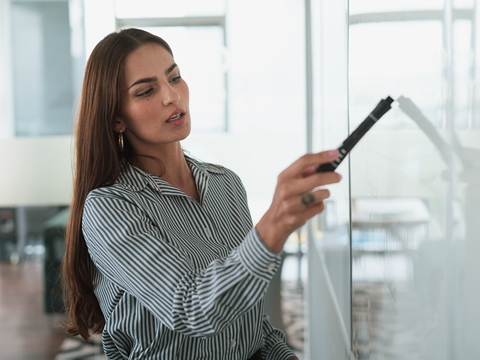 2025年迪拜銀行開戶指南：流程、賬戶類型與銀行對(duì)比