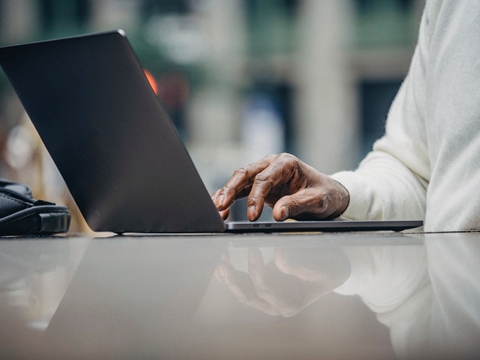 沃爾瑪圣誕極速達(dá)服務(wù)：中國(guó)賣家的節(jié)日機(jī)遇與合規(guī)指南