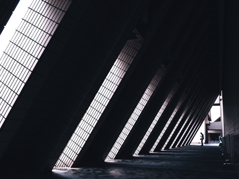 2025美國銀行開戶指南：華美、摩根、BOA對比及中國投資者策略